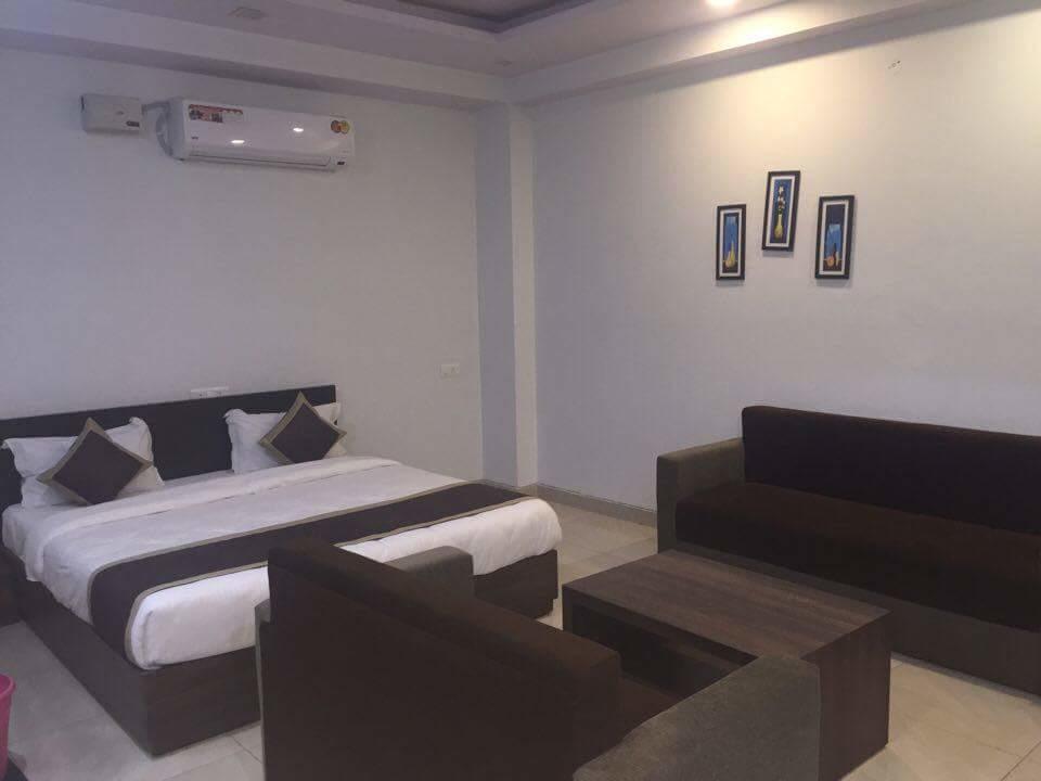 Oyo 6697 Hotel Green Lemon ชัยปุระ ภายนอก รูปภาพ