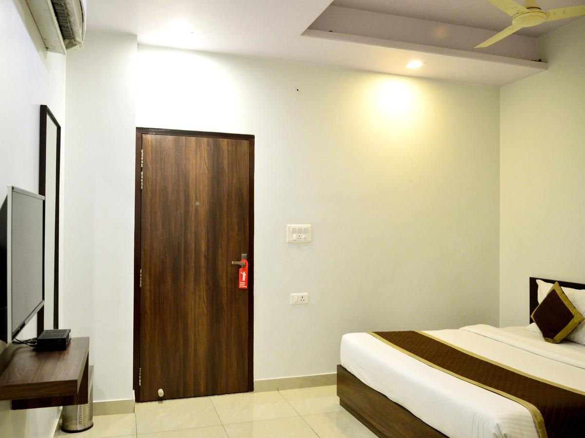 Oyo 6697 Hotel Green Lemon ชัยปุระ ภายนอก รูปภาพ