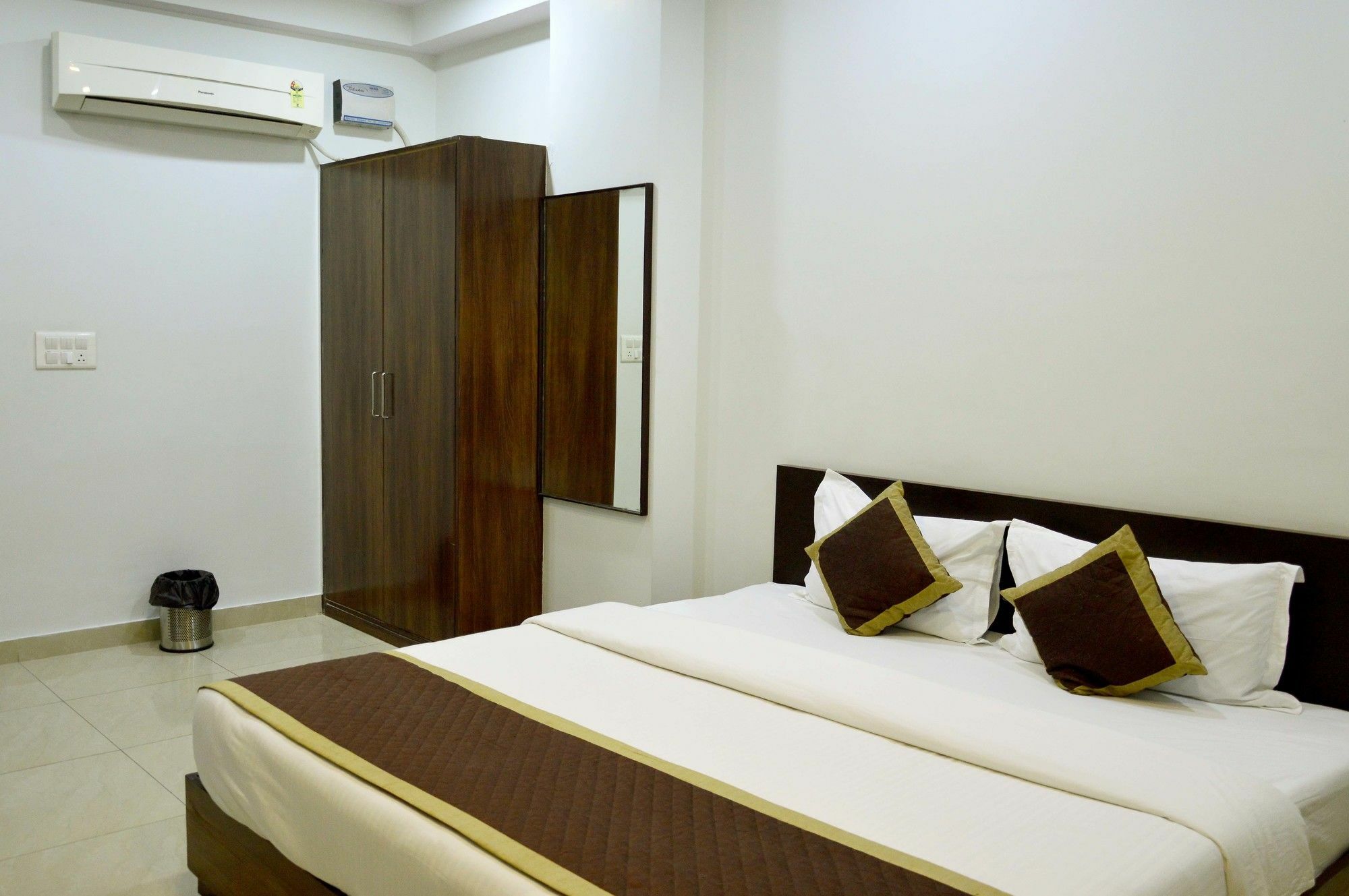 Oyo 6697 Hotel Green Lemon ชัยปุระ ภายนอก รูปภาพ